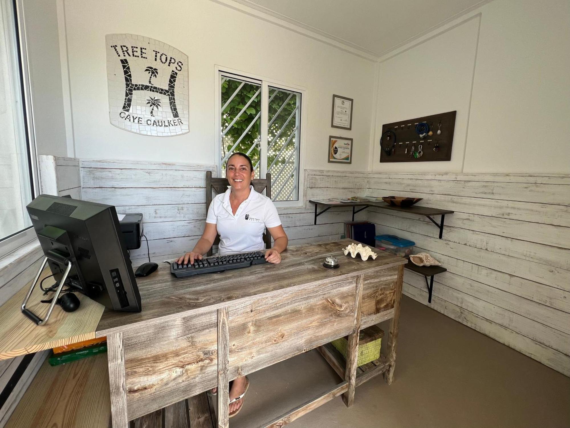 Treetops Hotel Caye Caulker Dış mekan fotoğraf