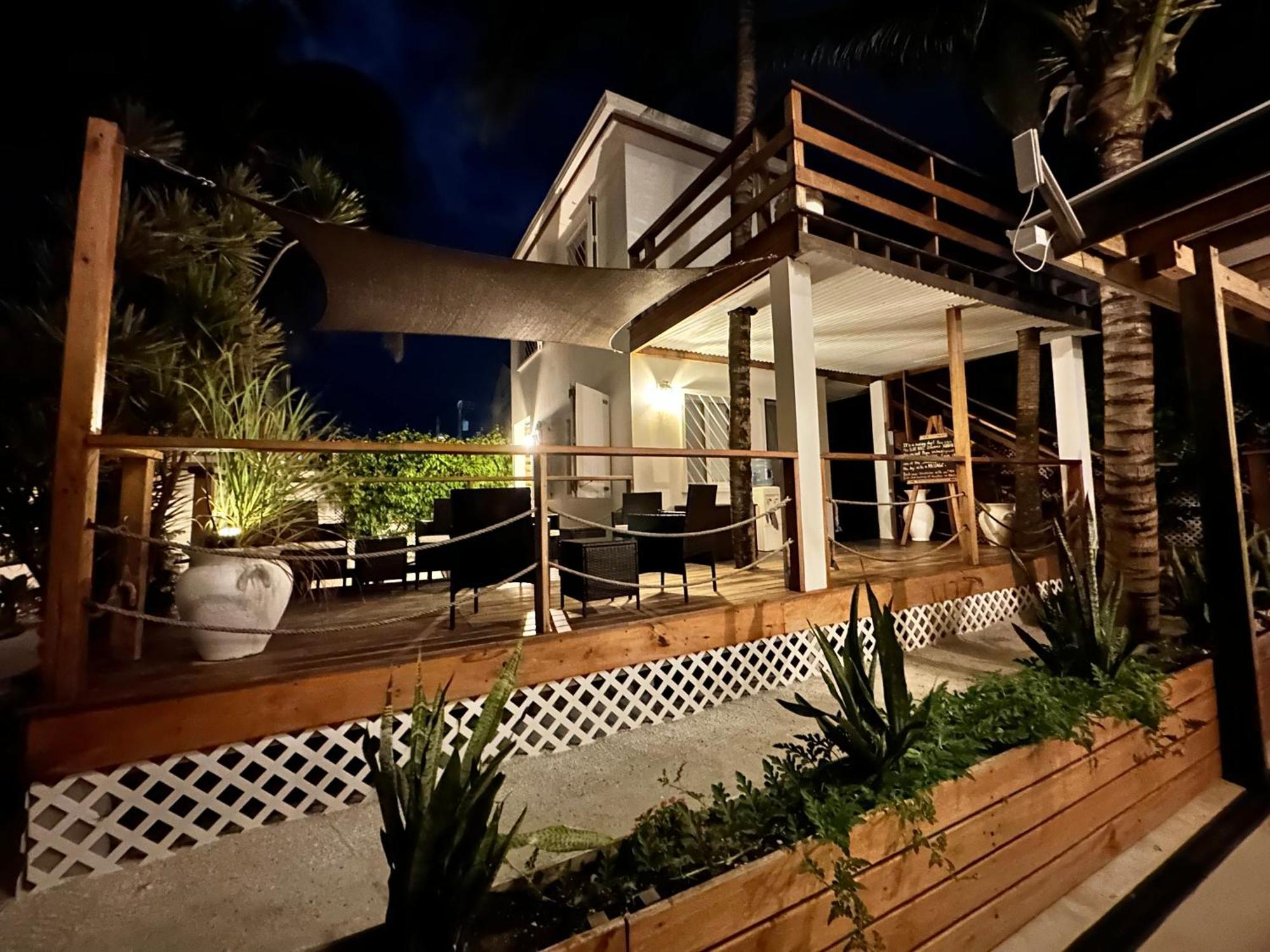 Treetops Hotel Caye Caulker Dış mekan fotoğraf