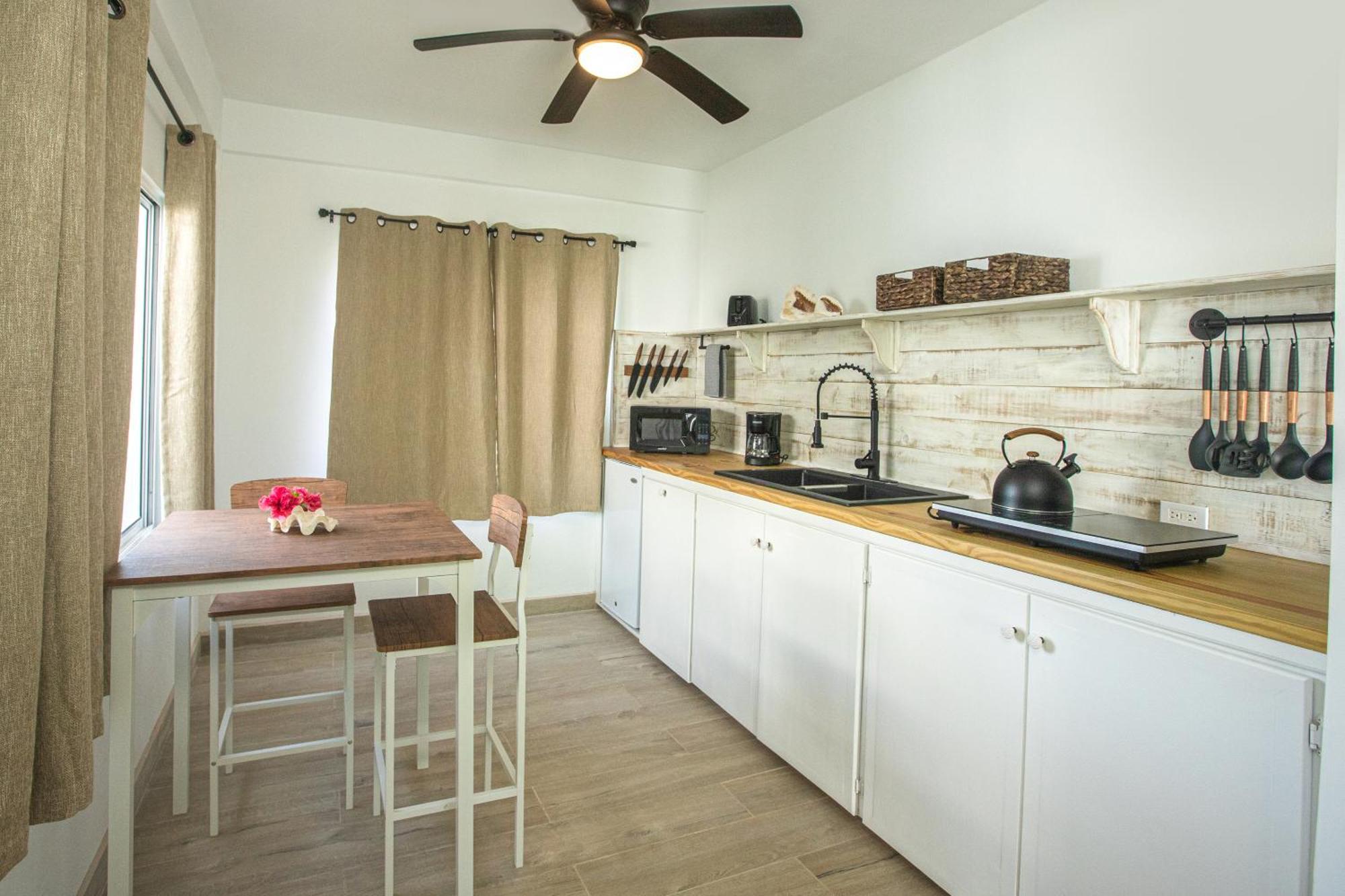 Treetops Hotel Caye Caulker Dış mekan fotoğraf