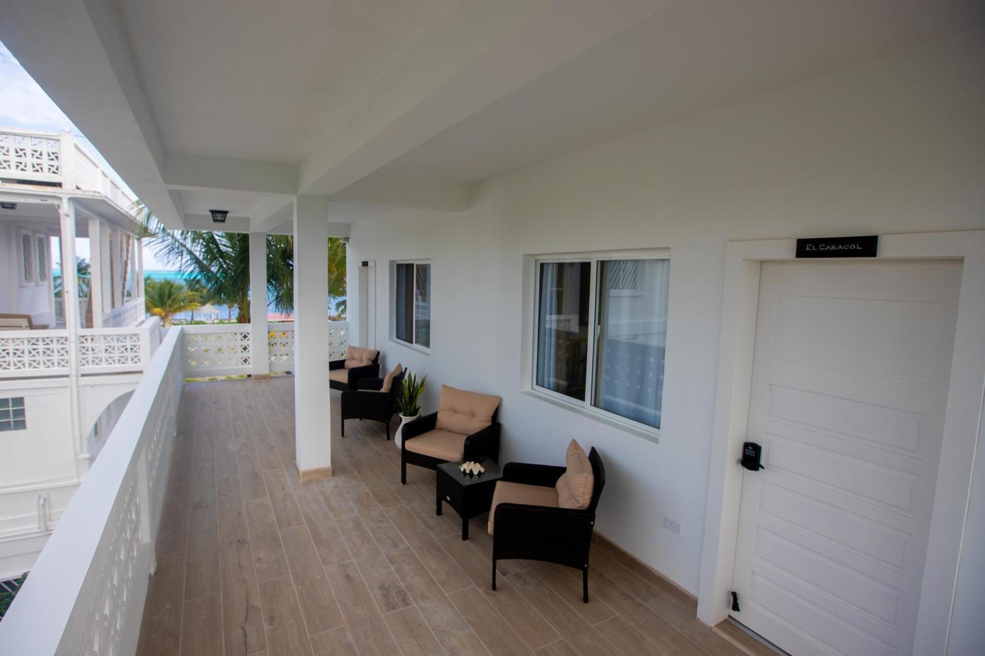 Treetops Hotel Caye Caulker Dış mekan fotoğraf